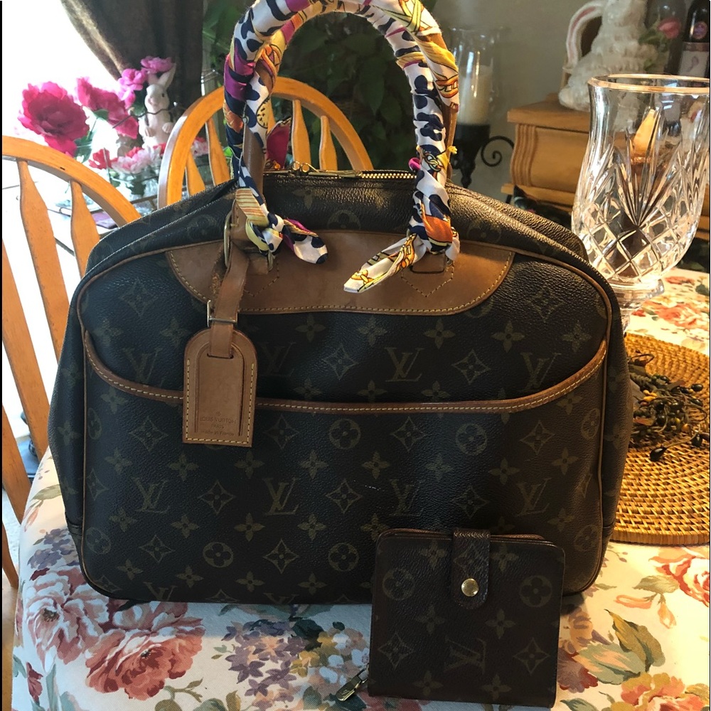 Louis Vuitton Deauville Handbag & Compact Zip